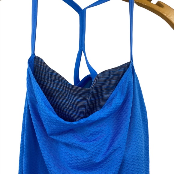 💕SALE💕 Lululemon Blue Scoop Neck Y Tank Top - Picture 4 of 7